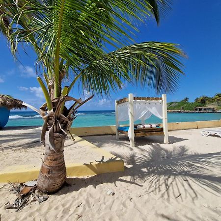 Ticarbets T2 - Résidence Manganao - En bord de Plage Saint-Francois  Esterno foto