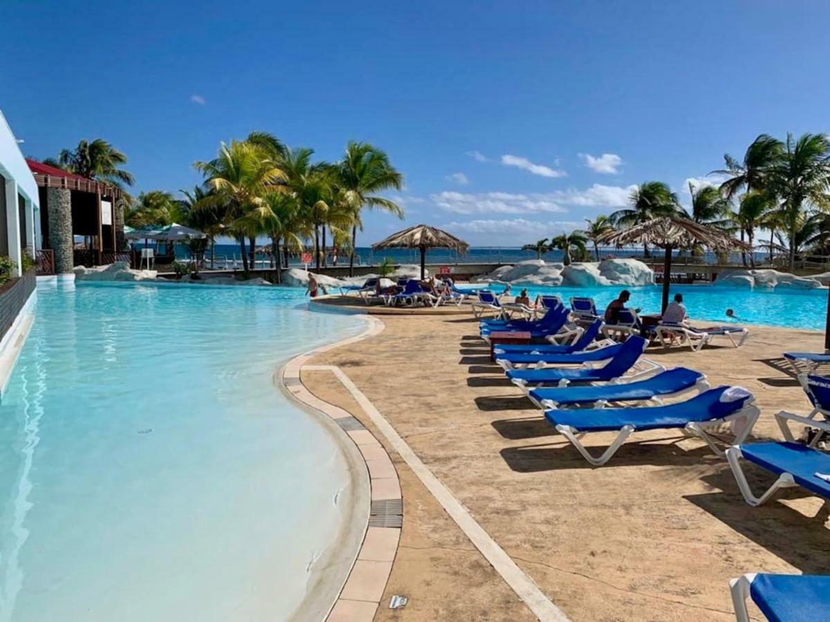 Ticarbets T2 - Résidence Manganao - En bord de Plage Saint-Francois  Esterno foto